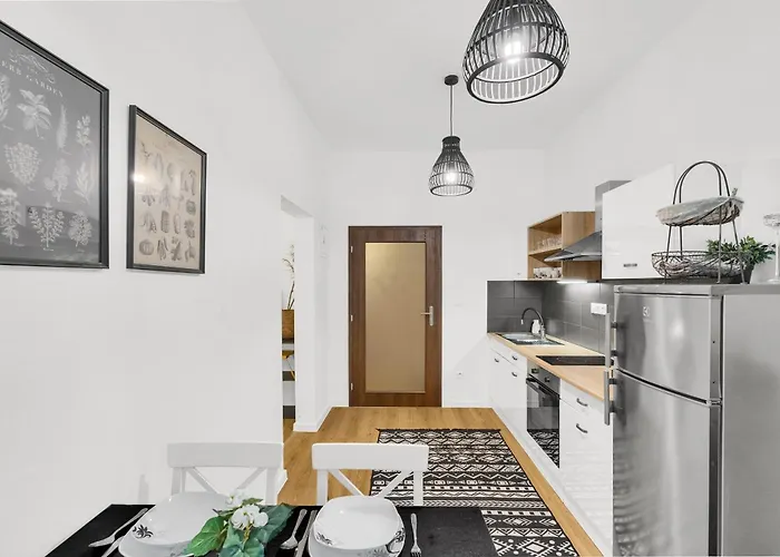 Comfort - 5 Min Walk To Nivy Bus Station And Twin