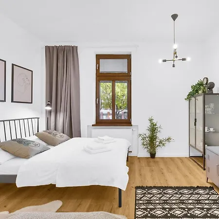 Comfort - 5 Min Walk To Nivy Bus Station And Twin Apartman *