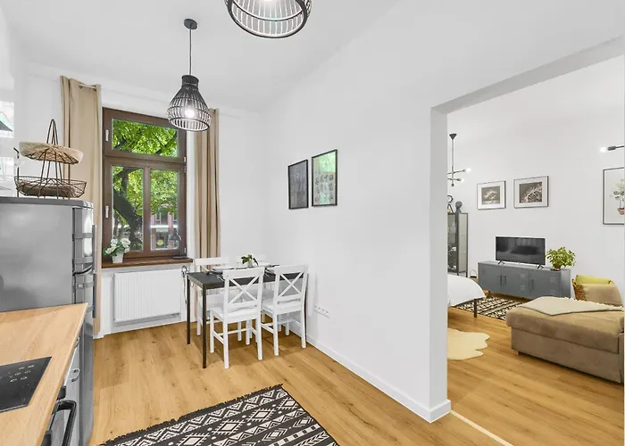 Comfort - 5 Min Walk To Nivy Bus Station And Twin *