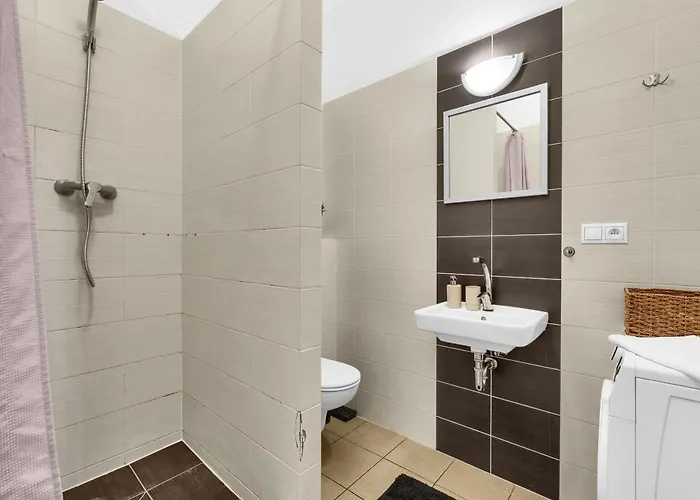 Apartmán Comfort - 5 Min Walk To Nivy Bus Station And Twin