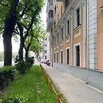 Apartment Comfort - 5 Min Walk To Nivy Bus Station And Twin Bratislava