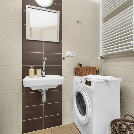 Comfort - 5 Min Walk To Nivy Bus Station And Twin Апартаменты Братислава